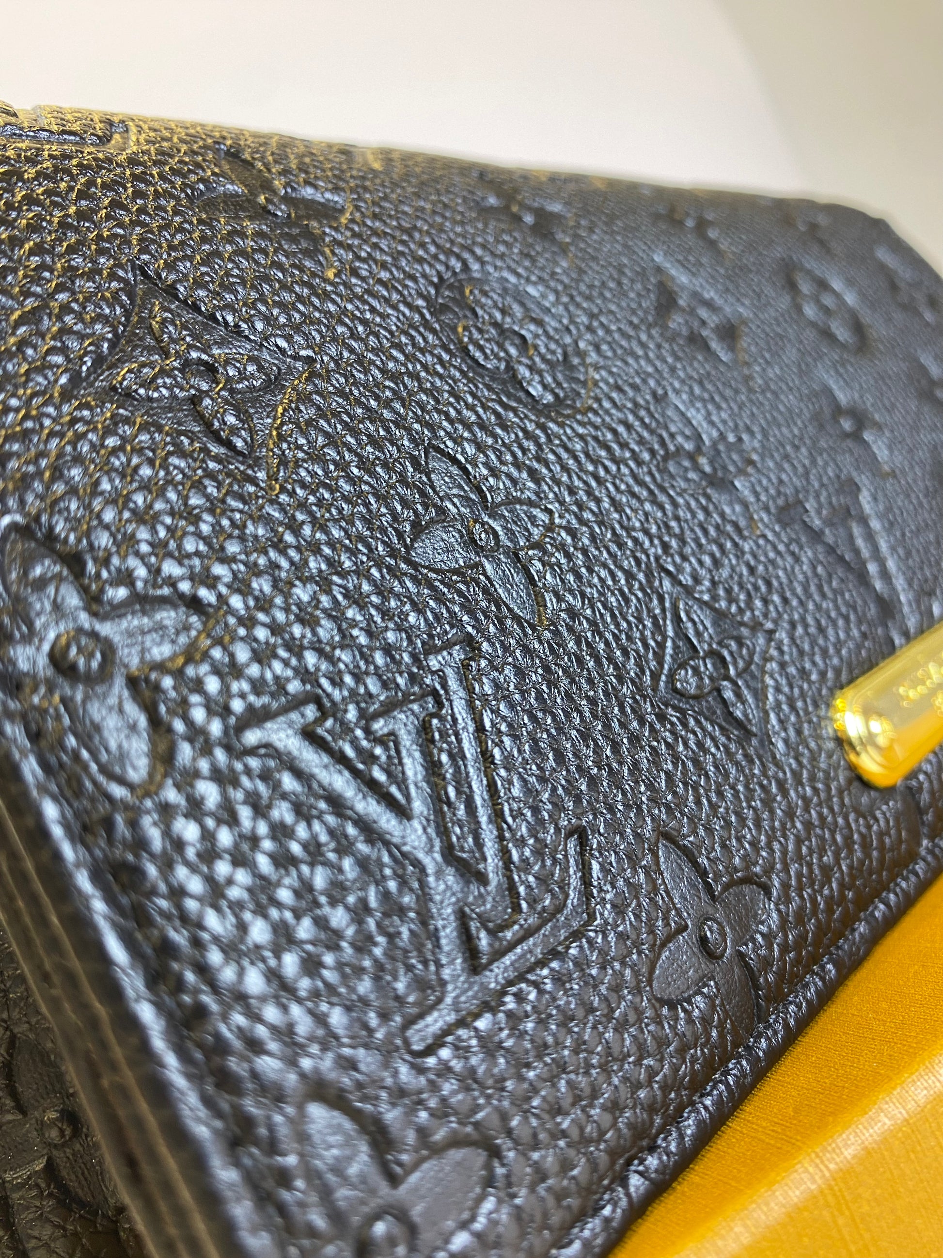 LV