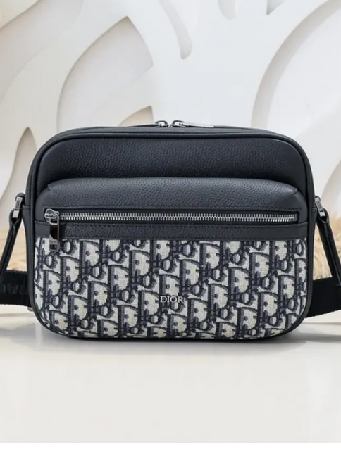 Dior White D29996