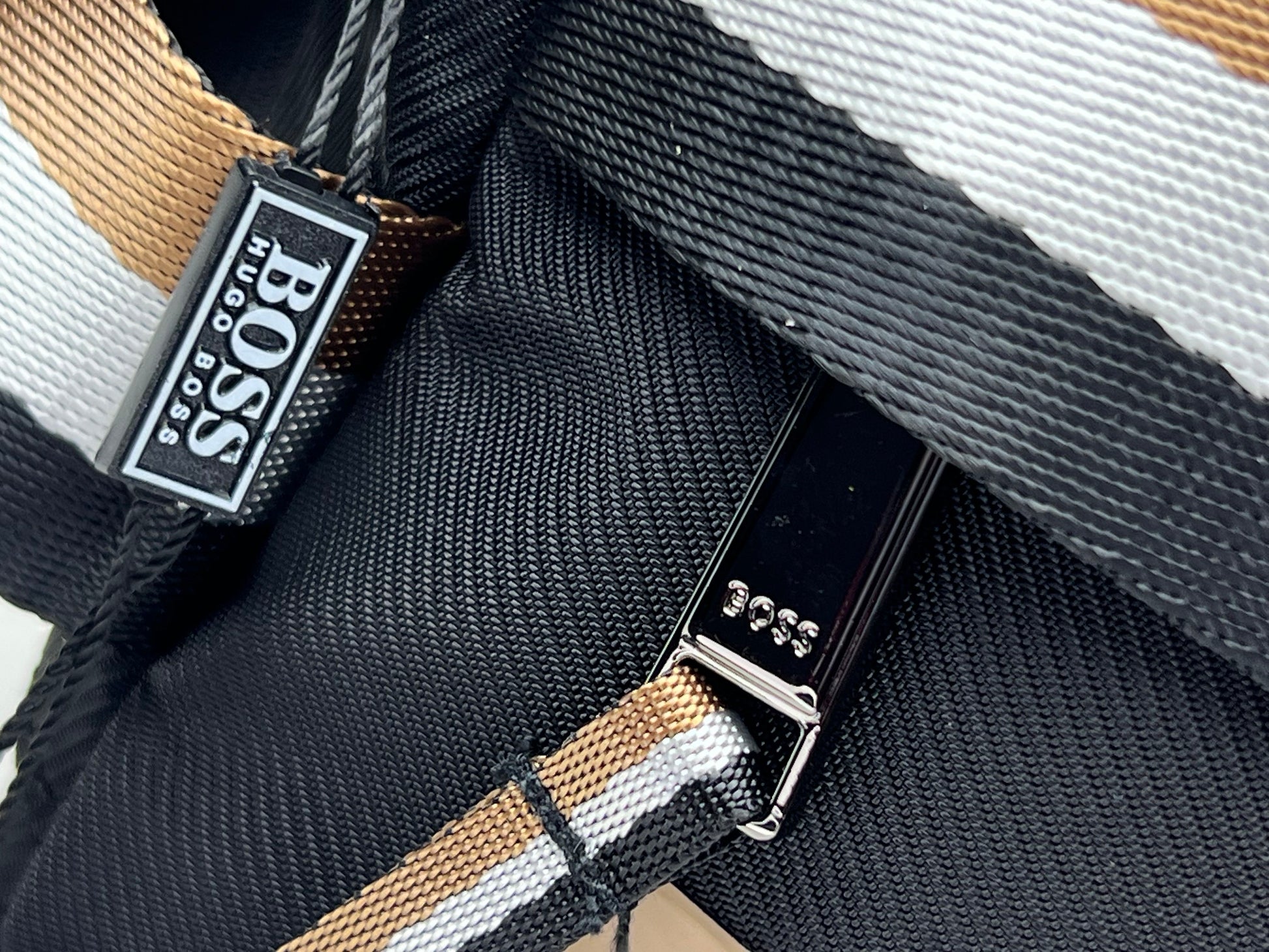 Boss Beige HB2558