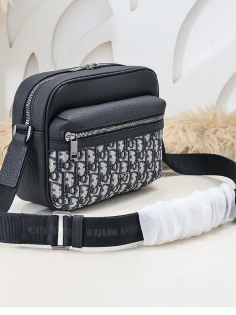 Dior White D29996