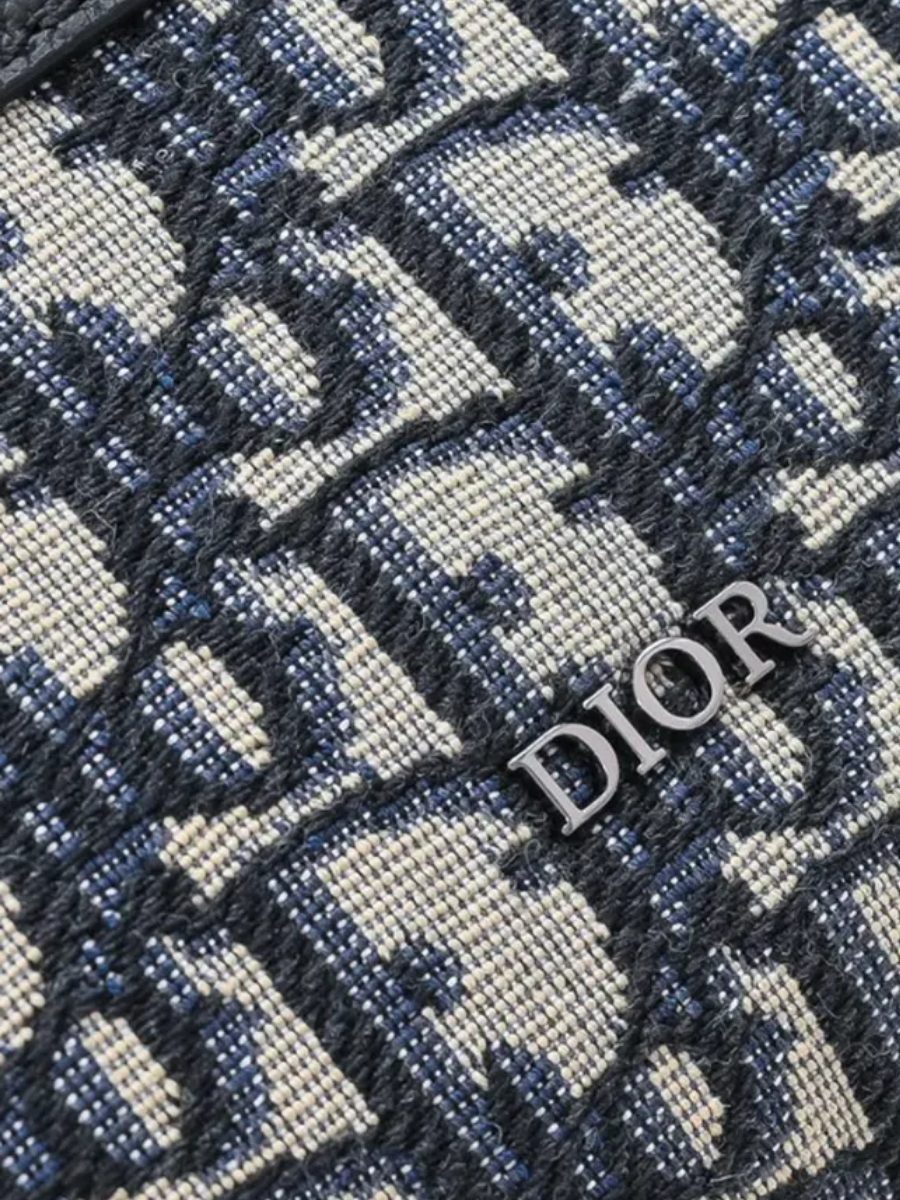 Dior White D29996