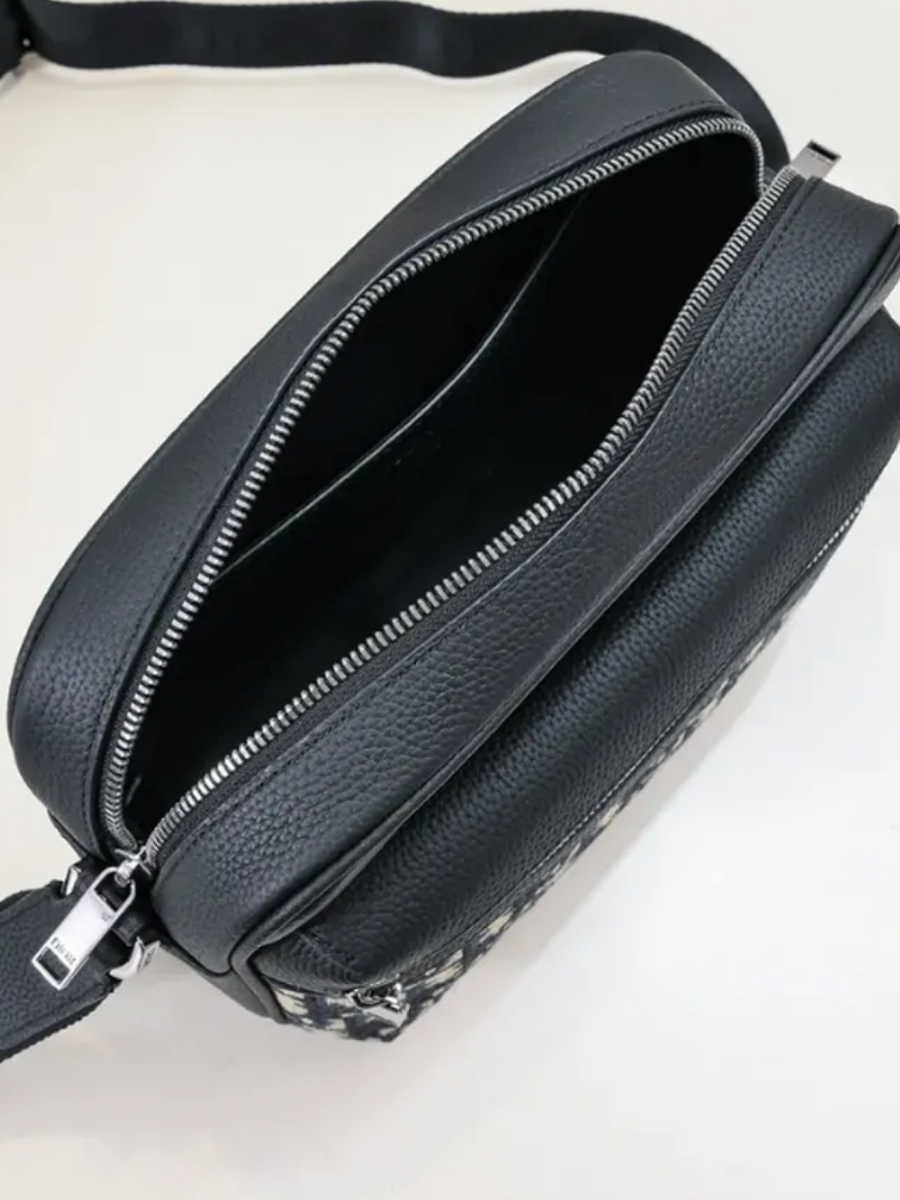 Dior White D29996